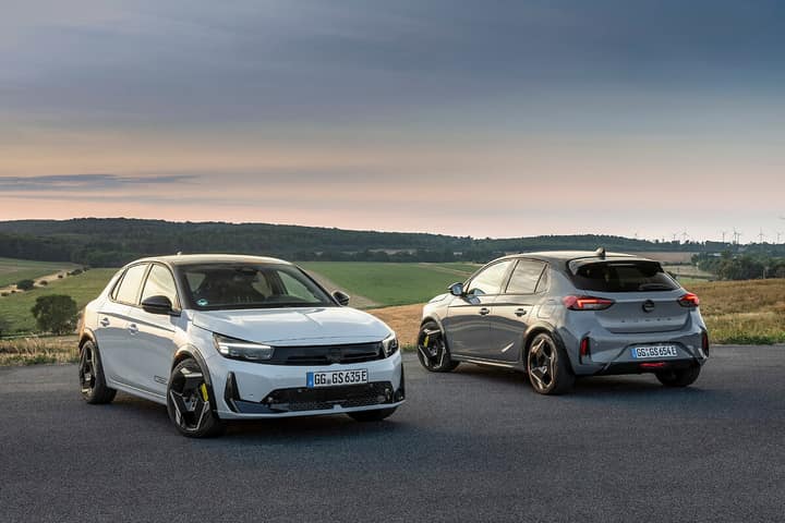 Peugeot E-208 GTi u Opel Corsa GSE: cuál comprar en España en 2026
