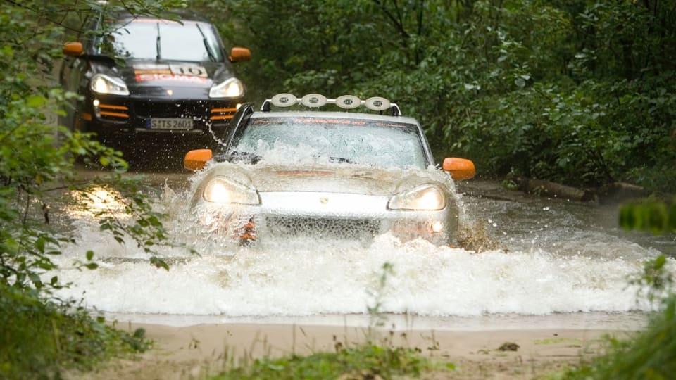 Porsche Cayenne S de primera generación preparado para el rally Transsyberia