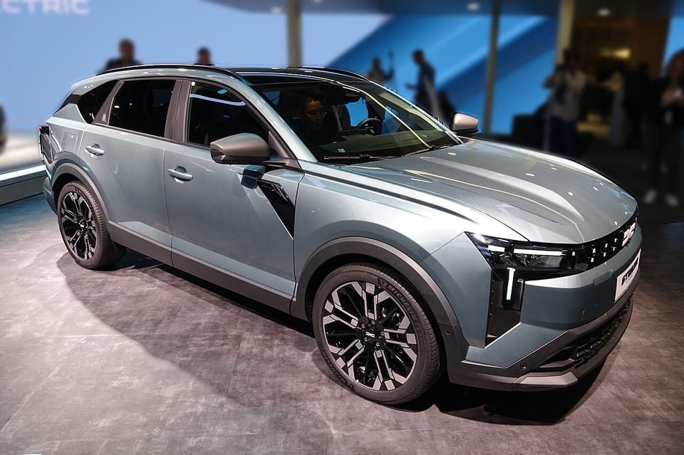 Dacia Striker expuesto en el Salón del Automóvil de París 2026