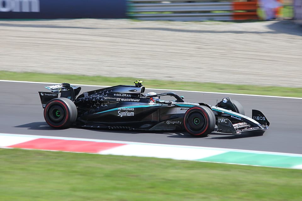 Kimi Antonelli al volante del Mercedes de Fórmula 1 en Monza en 2025 (foto de archivo)
